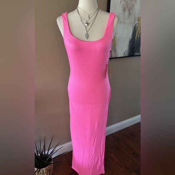 Neon pink ribbed maxi dress - Picture 3 of 6